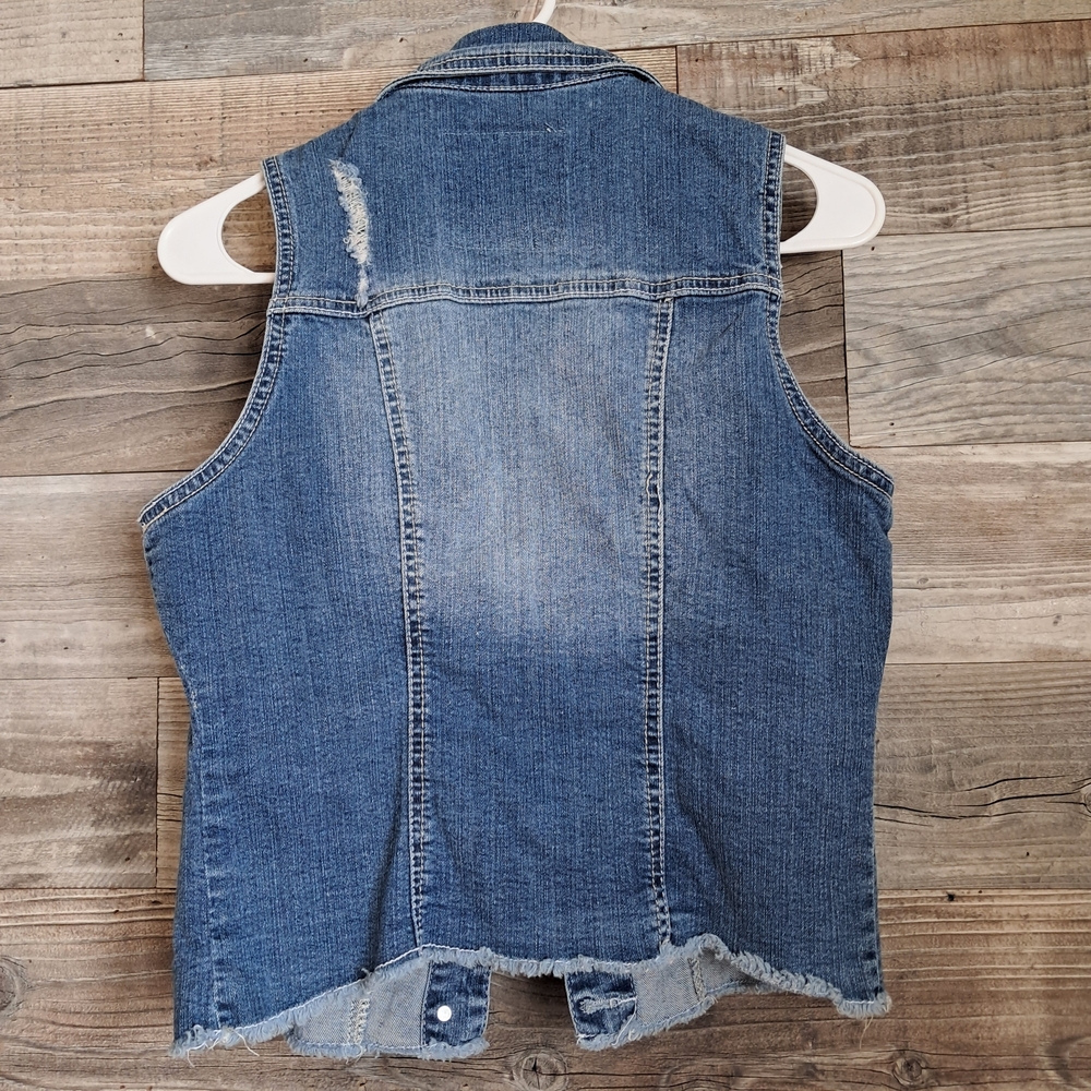 Denim Sleeveless Vest - Picture 4 of 7